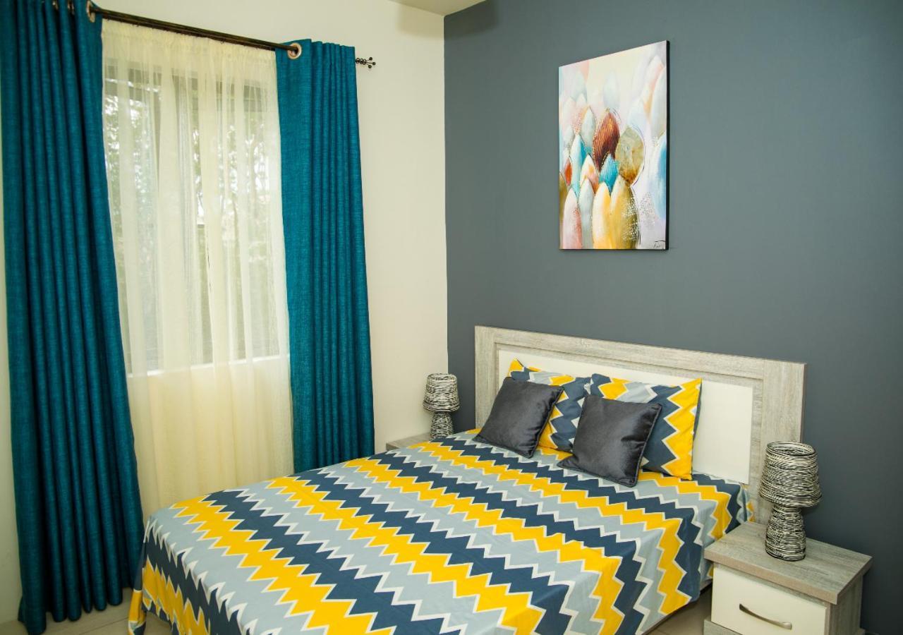 Luxury 2 Bedroom Apartment With Pool - Close To Flic-En-Flac Beach Екстериор снимка