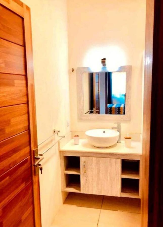 Luxury 2 Bedroom Apartment With Pool - Close To Flic-En-Flac Beach Екстериор снимка