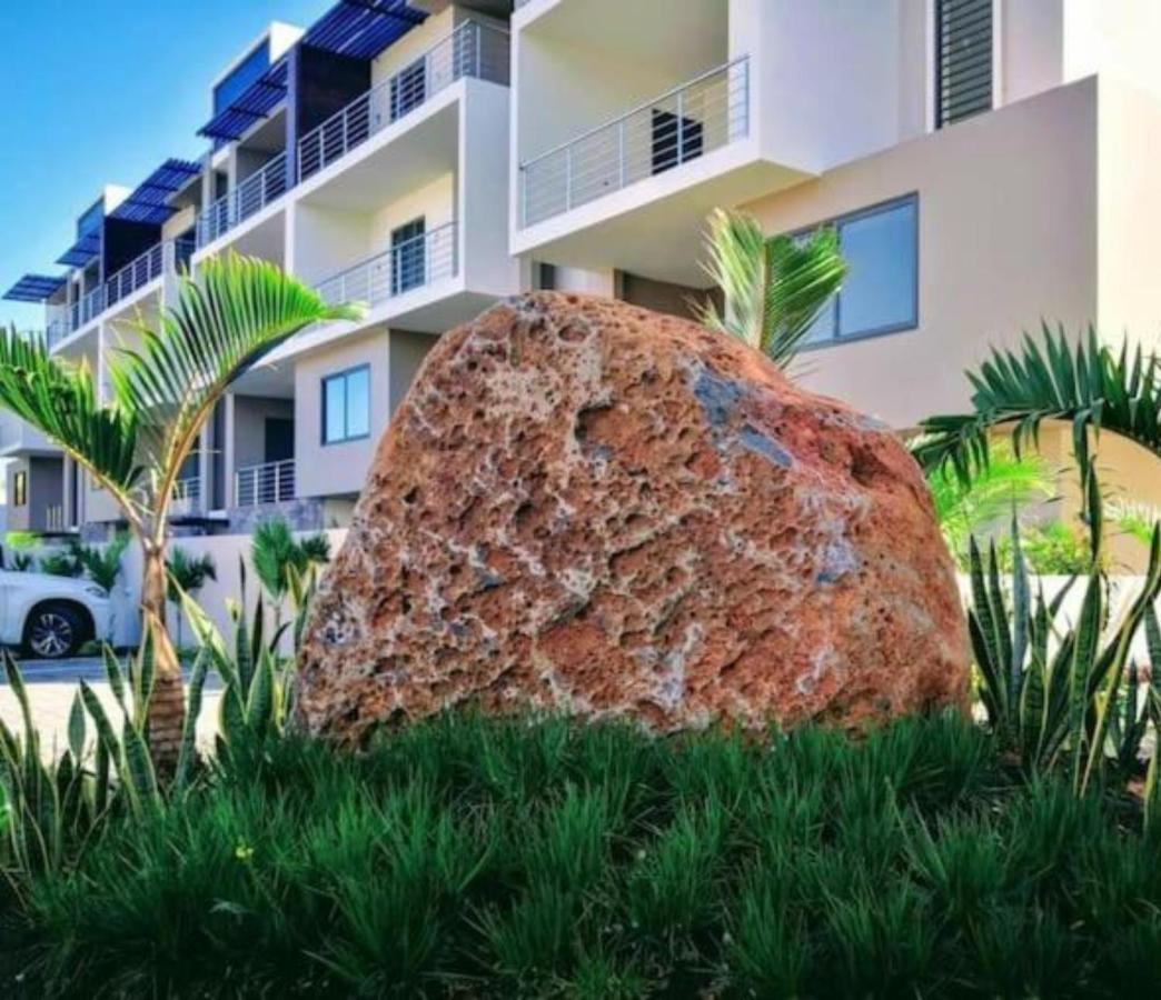 Luxury 2 Bedroom Apartment With Pool - Close To Flic-En-Flac Beach Екстериор снимка